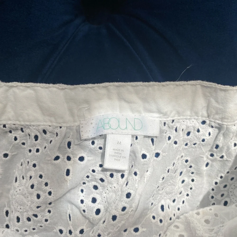 Embroidered white top🤍 - Picture 2 of 3